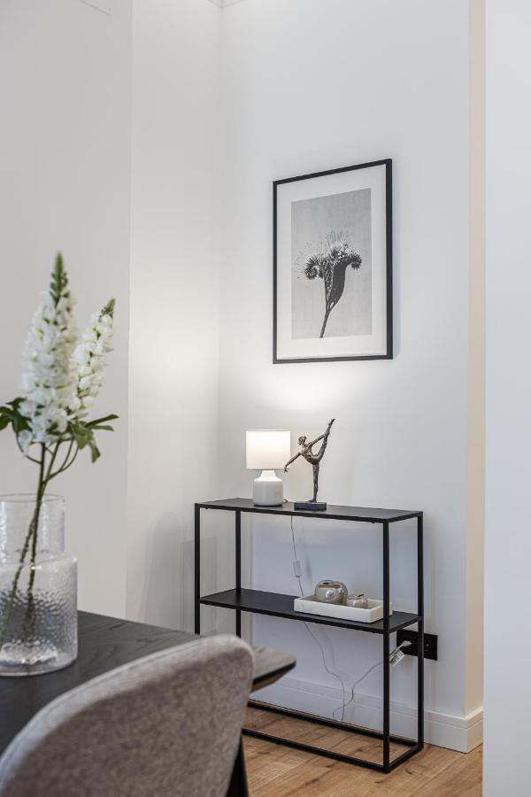 Exyca Embajadores Appartement Madrid Buitenkant foto
