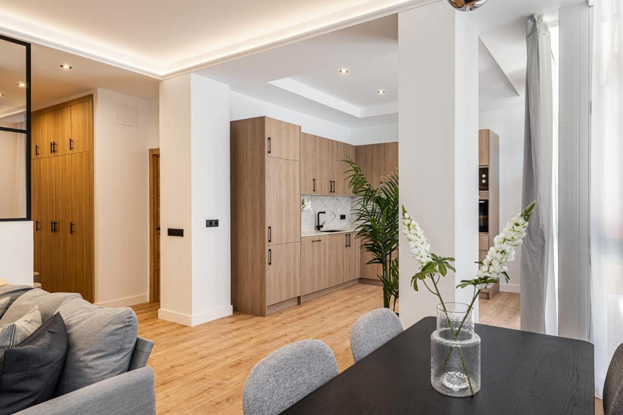Exyca Embajadores Appartement Madrid Buitenkant foto